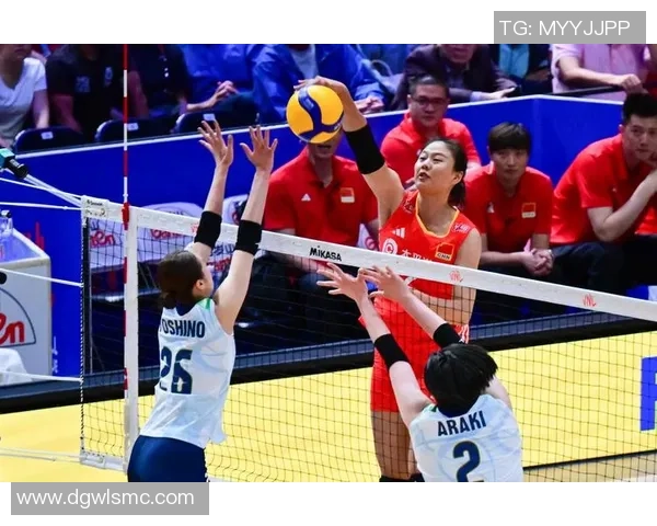 重庆排球队创新包夹战术引领新潮流提升竞技水平